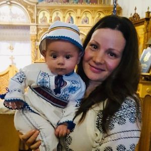 Meet your Posher, Elena